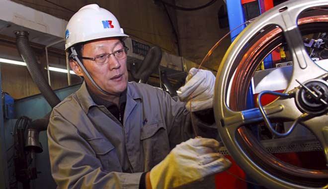 【中国梦实践者】"焊界姚明"张翼飞:在0.