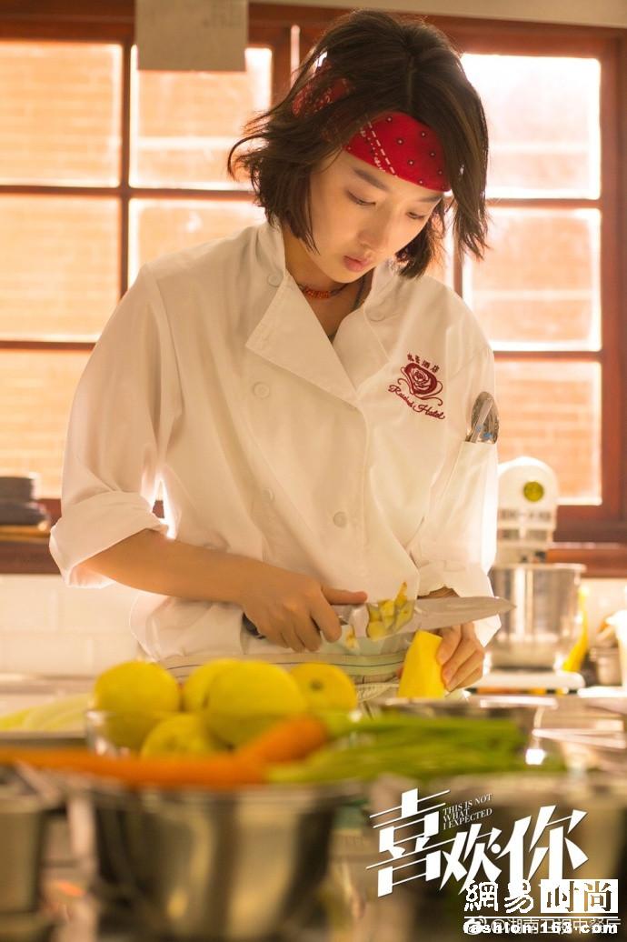 离开《中餐厅》单眼皮小矮个的周冬雨凭啥上头条