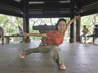 温籍武打女星张小燕 回娘家探寻传统武术之根