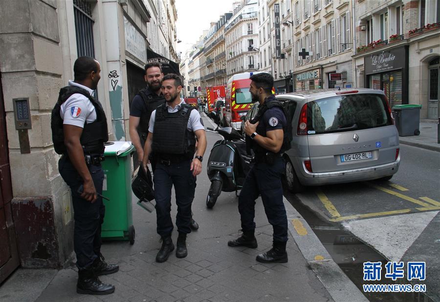 法国巴黎发生人质劫持事件
