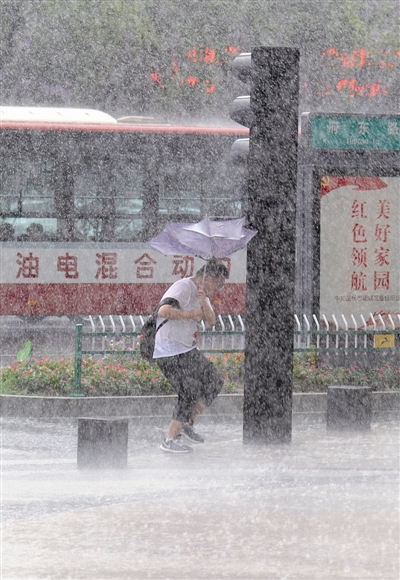温州天气:昨大风暴雨雷电冰雹 今明两天"炎值"依旧