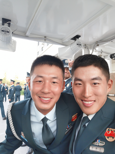 文职方队里的三位温州兵做梦也没想到脱下军装了还能参加阅兵