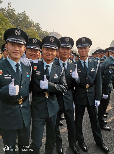 體制改革,由現役軍官轉改為溫州市樂清市人武部擔任軍事科文職參謀