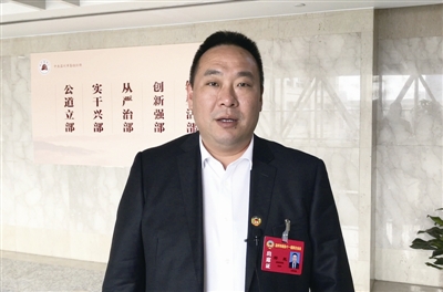 市政协委员郑昆:加快推进学校体育场馆对外开放