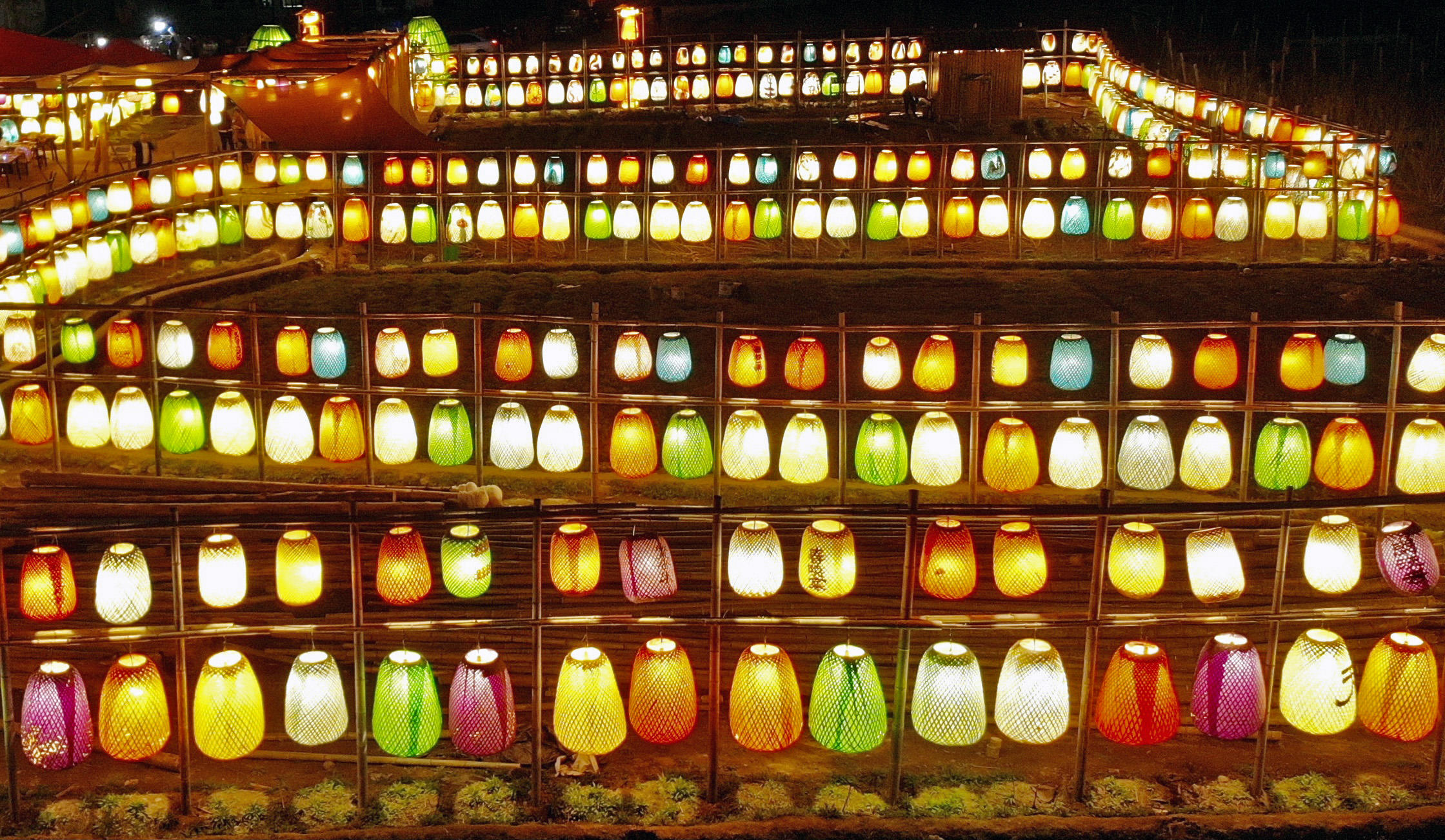 元宵节来这里赏灯!永嘉3000彩灯点"靓"古村