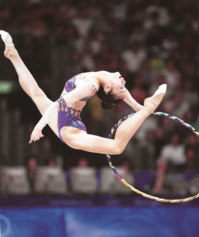 "中国艺术体操第一人"周小菁:赛场上校园内"跳跃"两份精彩