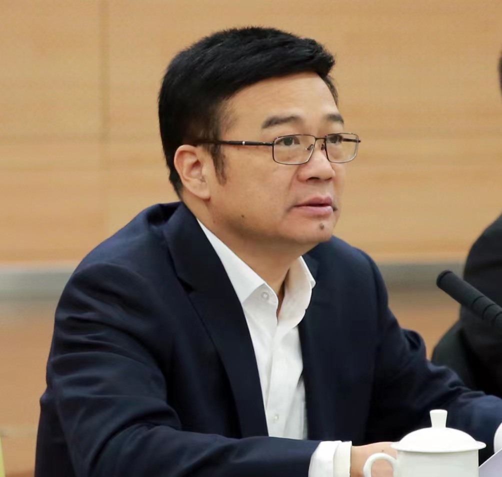 龙湾区委书记周一富以争先创优姿态奋力推进一区五城建设