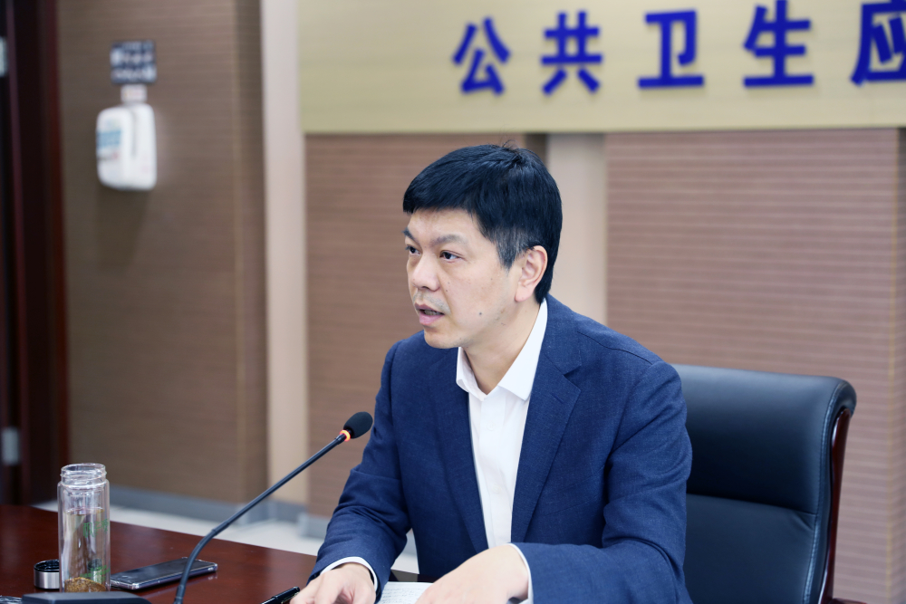 瓯海区委书记曾瑞华聚焦短板漏洞以底线思维从严筑牢疫情防控铜墙铁壁