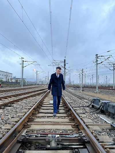 李彦荣s1线调度员的春节坚守