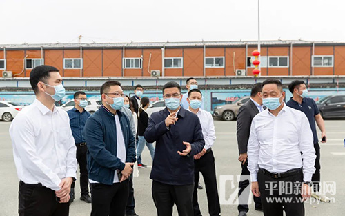 章寿禹还督查了万全镇镇前东街核酸检测服务点,铁路平阳站等地疫情