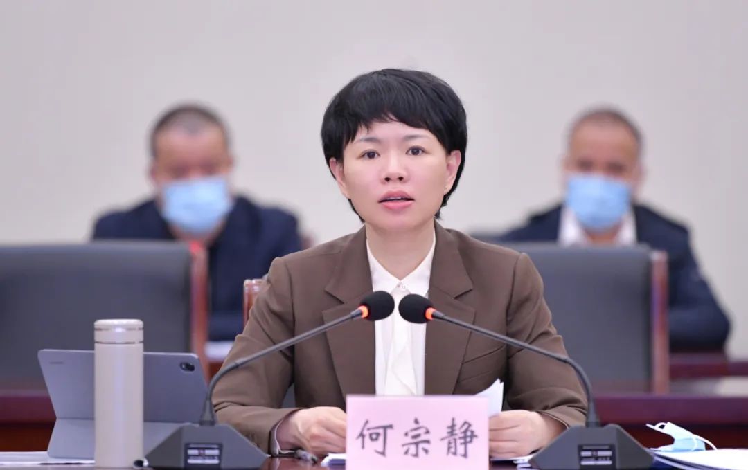 龙港市委书记何宗静完善应急响应机制提升疫情防控能力