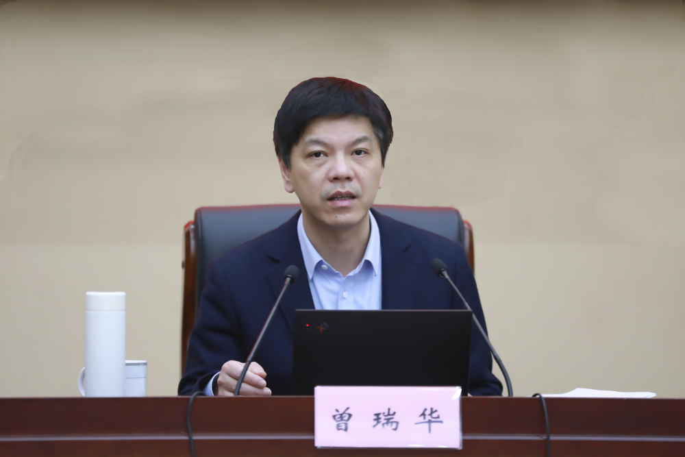 瓯海区委书记曾瑞华主持召开一季度经济形势发展情况分析会