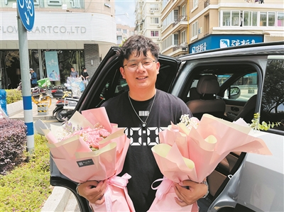 母亲节催生“感恩经济”：买花卖花送花的都很忙