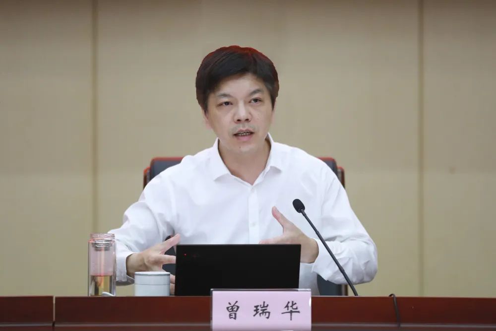 瓯海区委书记曾瑞华部署瓯海新冠肺炎疫情防控工作:从严从紧抓好疫情