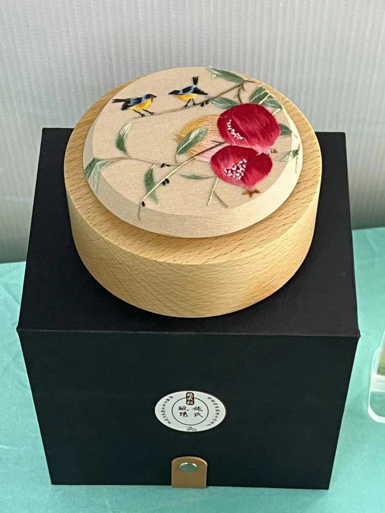 2022年温州特色产品伴手礼名录出炉瓯柑饼桥墩月饼瓯绣音乐盒等30件