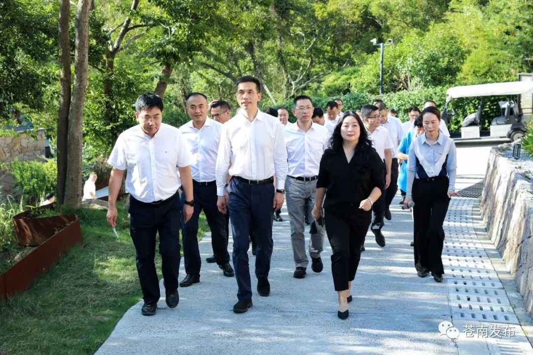 温州网苍南支站讯  9月7日,县委书记张本锋率党政代表团赴洞头开展