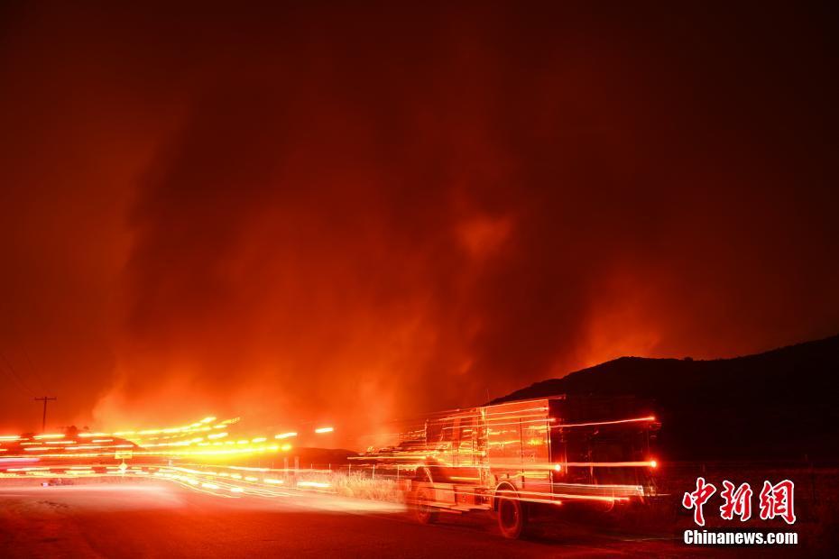 美国加州火势蔓延至超七千公顷