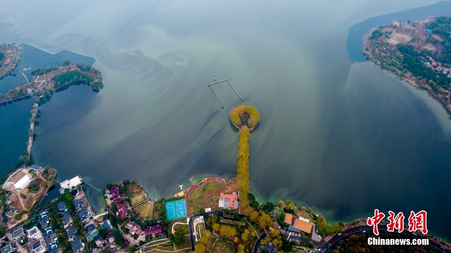 俯瞰武汉东湖上的“金汤勺”