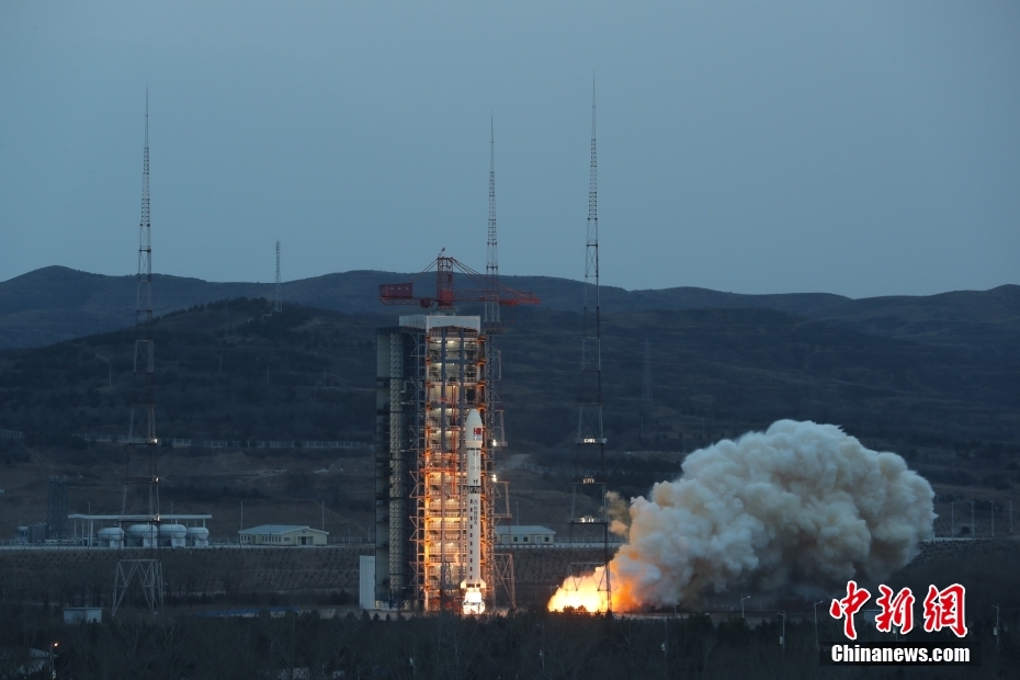 中国成功发射宏图一号01组卫星