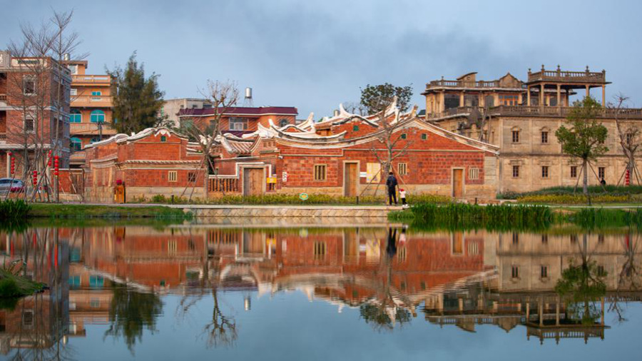 一幢幢古屋矗立在通透清新的梧林村中,积淀着光阴故事。晋江市住建局供图