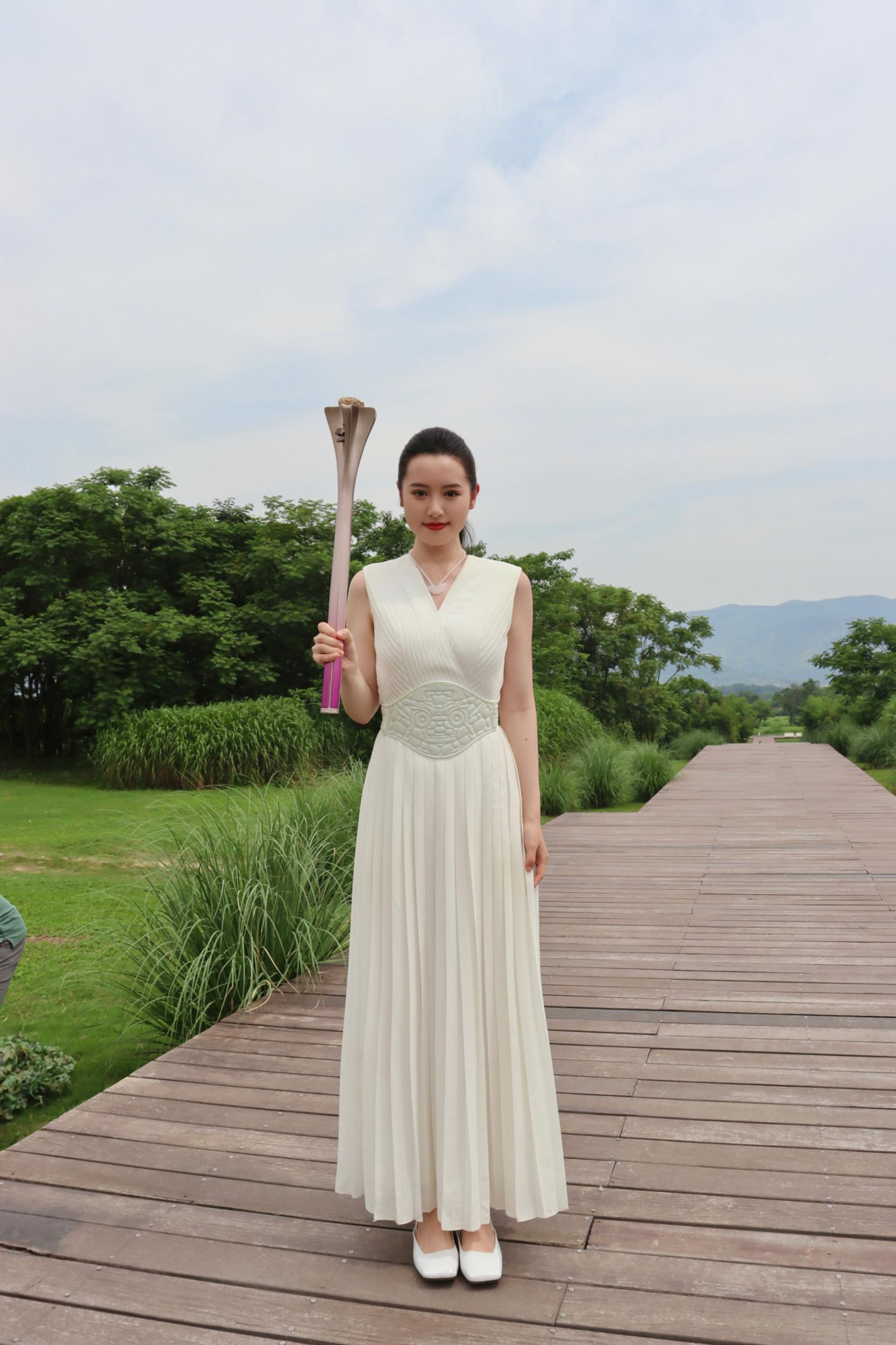 杭州亚运会19名“采火使者”有三位温州姑娘-新闻中心-温州网