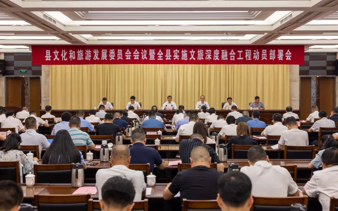 阳,方明晓,朱邦丰,南麂列岛国家海洋自然保护区管理局局长陈先夏参加