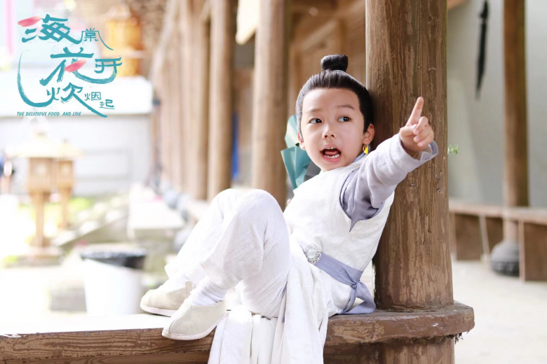 温州小戏骨林晨年仅8岁出演30余部影视作品潘长江送他外号林一条