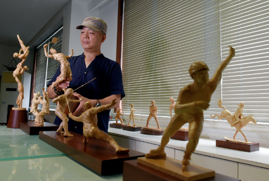 乒乓、游泳、体操、太极……51件大师黄杨木雕作品将亮相杭州