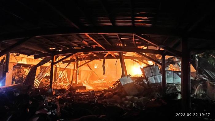 台湾一工厂发生爆炸 4名消防员殉职逾百人受伤