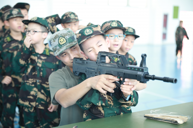 争做强国少年！温州市儿童观察团开展国防教育主题活动