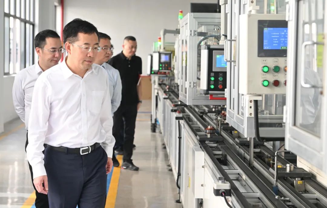 瑞安市委书记李坚调研经济运行暨两个健康助企服务工作