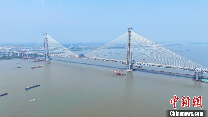 世界最大跨度斜拉桥实现毫米级精准合龙-新闻中心-温州网