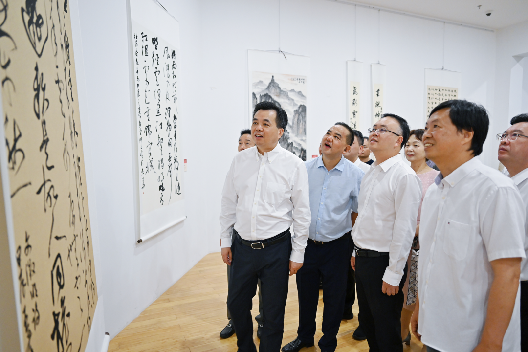 💰欢迎进入🎲官方正版✅乐清市领导参观政协书画作品展 