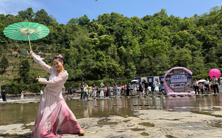 泰顺南浦溪开展首届国际亲水嘉年华