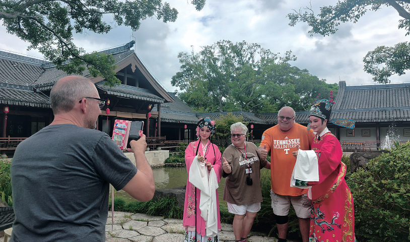 维京游轮抵温 500名外籍游客打卡瓯越山海