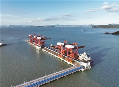 温州港前三季度货物吞吐量超7200万吨 货运、集装箱业务实现双增长