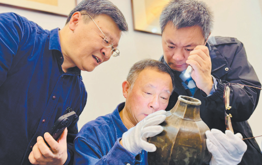“浙里鉴宝”公益活动举行 专家揭秘收藏之道