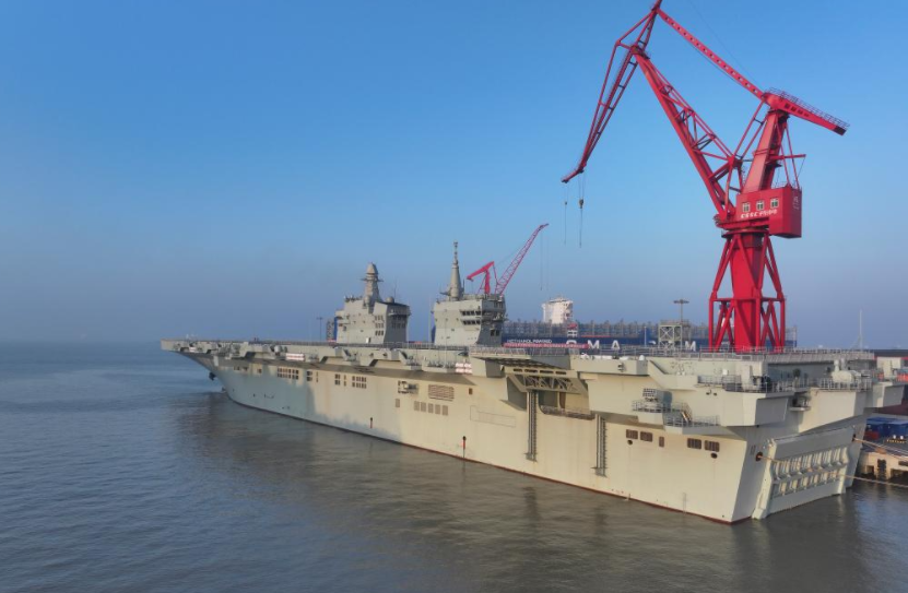 海軍四川艦開展首次航行試驗