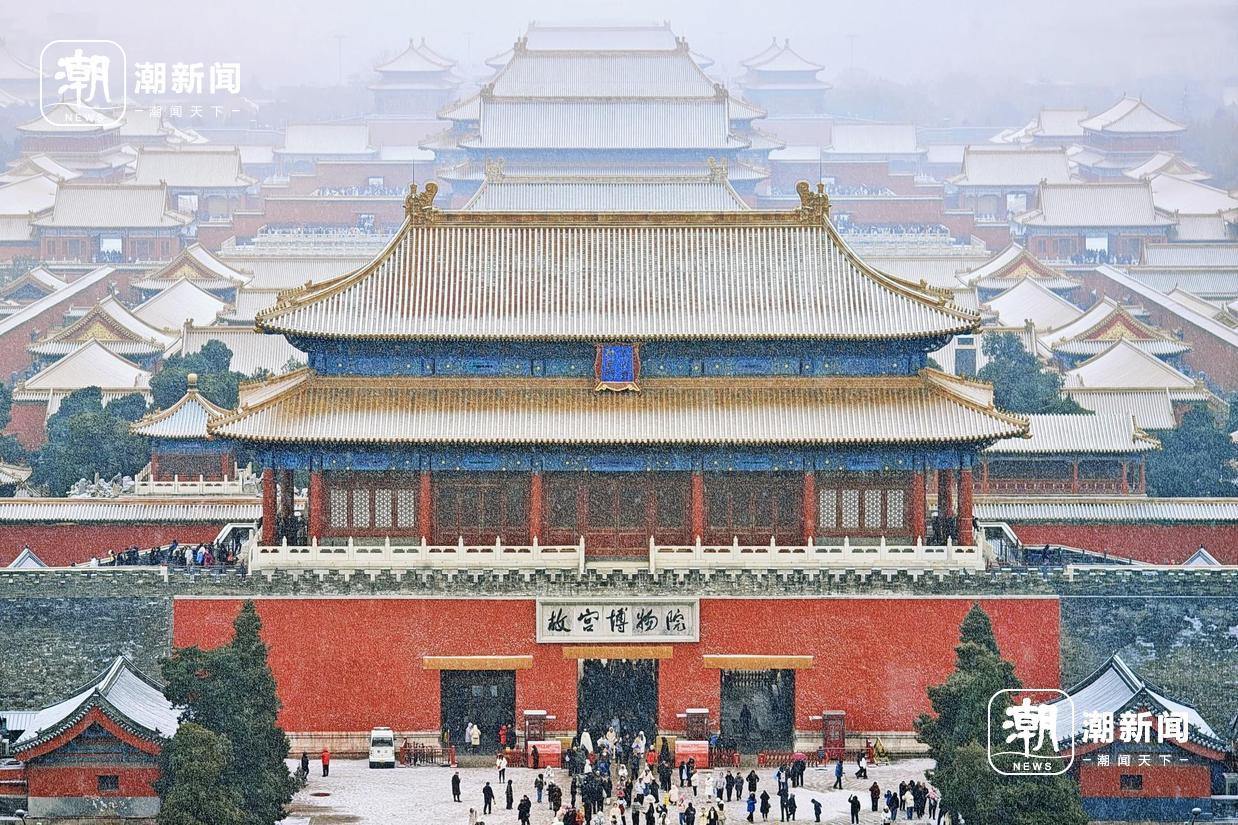 北京迎来今冬初雪,故宫周末门票已抢空