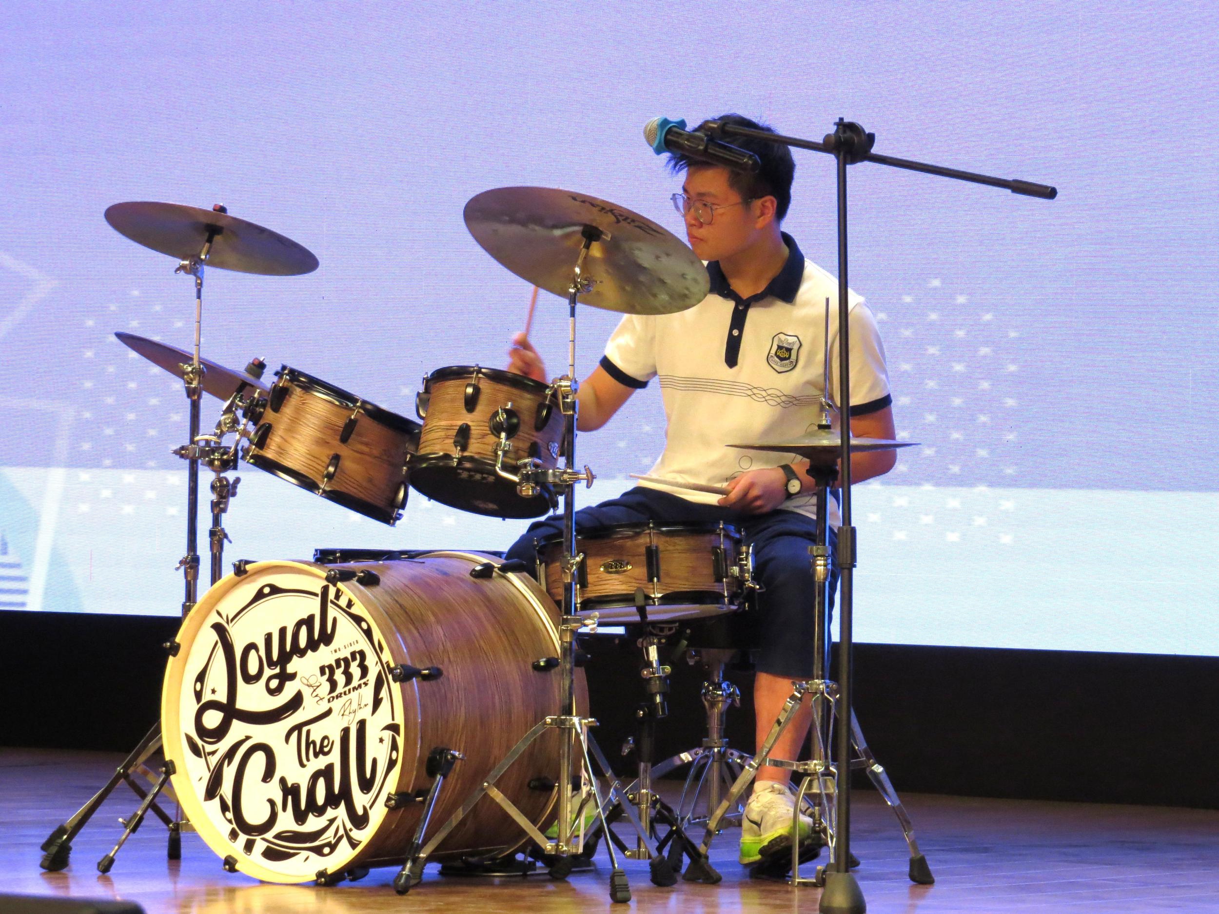 У��ı�������� ���ݶ����������������������ƶ˵���