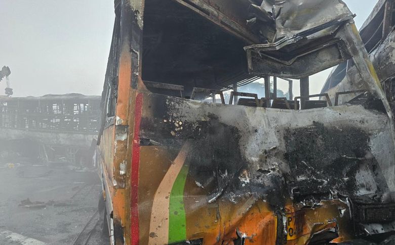 ӡ��10��������ײ��4��25��