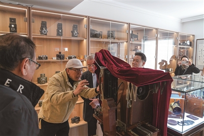 林其勉相机典藏馆落成 每周两天面向公众免费开放