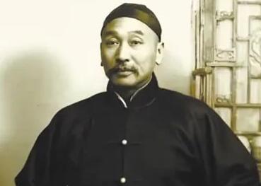 金融现代化先驱吕渭英