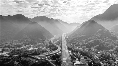 ��Ը��ٹ�·ͨ���������� �𰲸�¥������Ǯ�⳵������30����