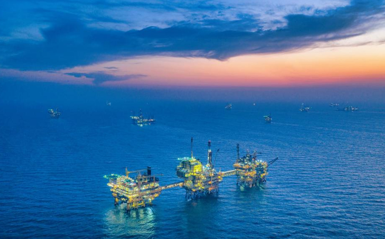 �ҹ�������������������ͻ��4000���