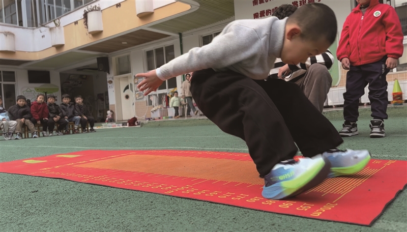 �츳���ˣ�̩˳6����ͯ������Զ180����