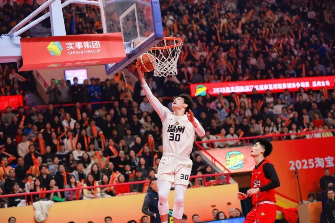 �������һ������Cժ�����չ٣�