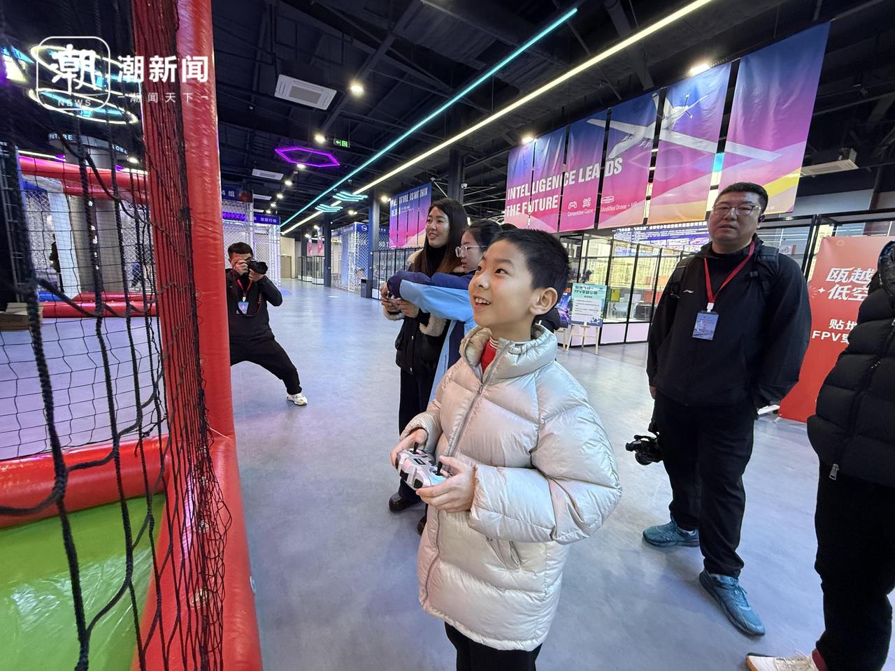 ����VR�ͿտƼ�����ݳ����Ŵ򿨵� ���˻�����������������