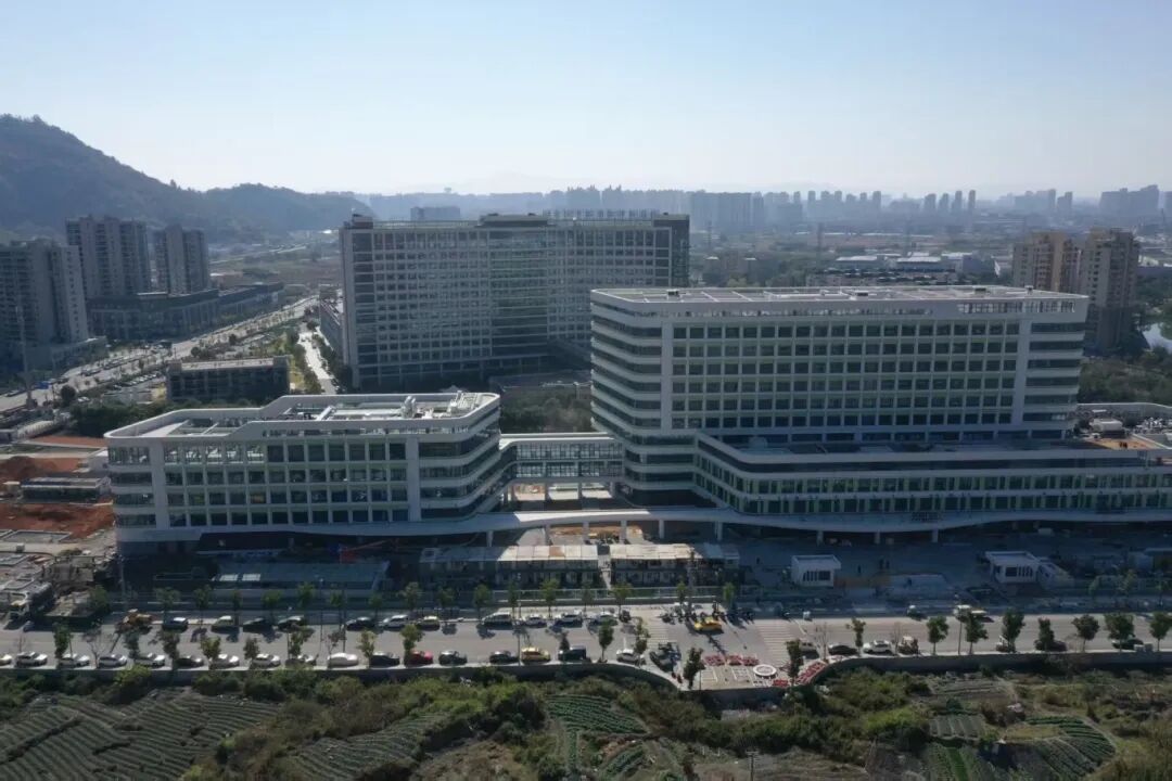 ��ǰ8���£�ƽ���������µرꡱҪ����