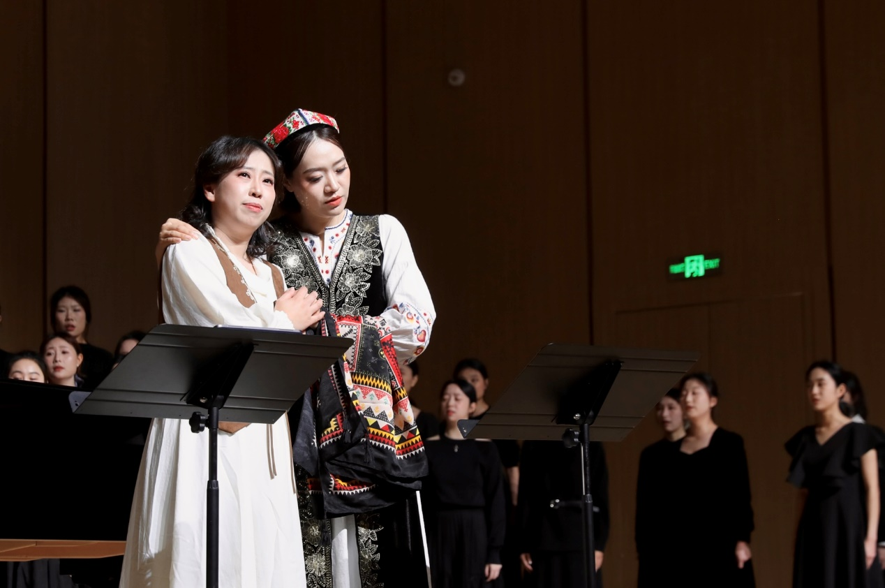 ǧ֦ʯ���ͬ�� �´�ԭ�������硶ʯ��졷����